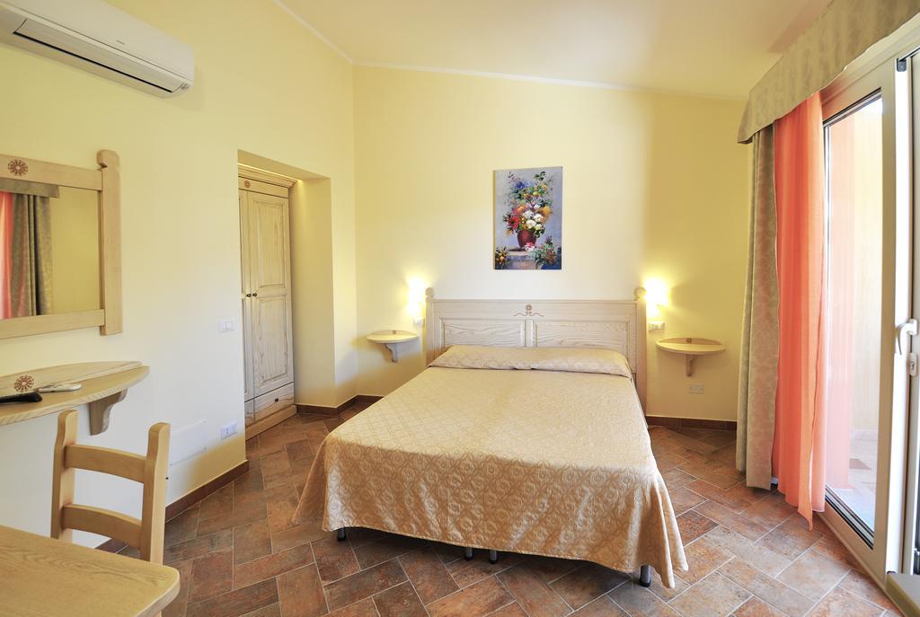 Affittacamere B&B La Villa Dei Graniti Villasimius Værelse billede