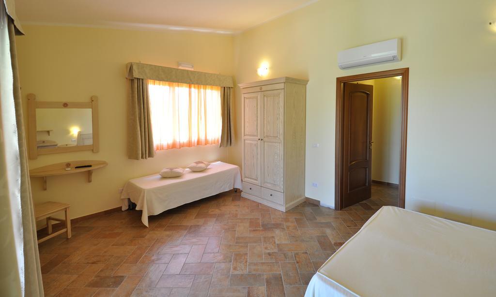 Affittacamere B&B La Villa Dei Graniti Villasimius Værelse billede