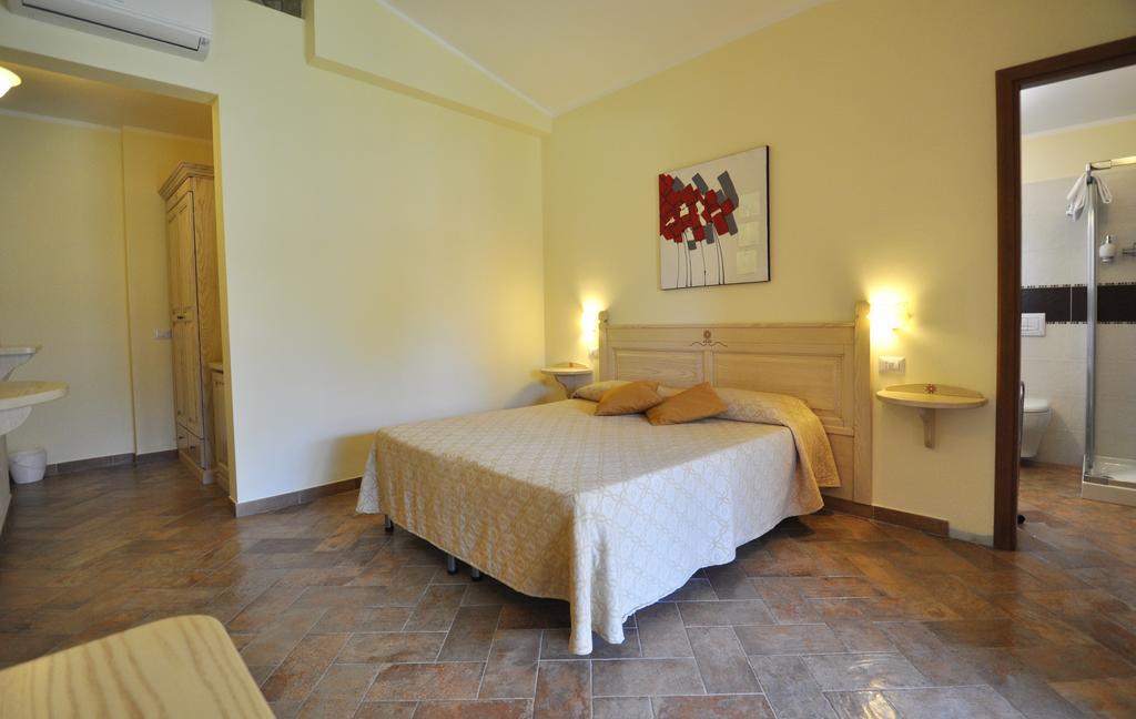 Affittacamere B&B La Villa Dei Graniti Villasimius Værelse billede