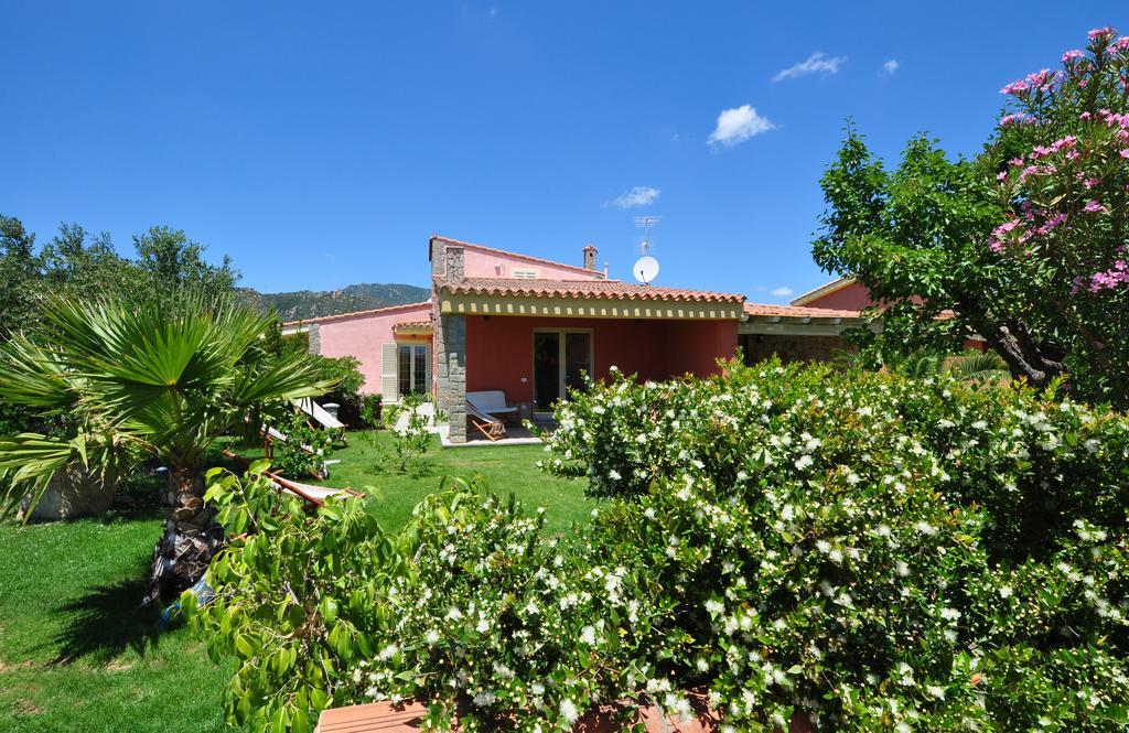 Affittacamere B&B La Villa Dei Graniti Villasimius Eksteriør billede